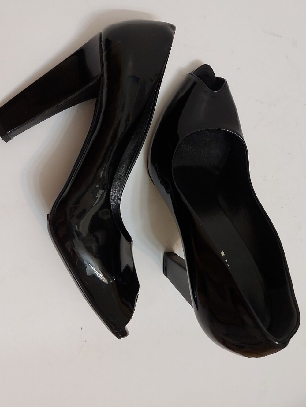 Prada patent leather pumps. Classic